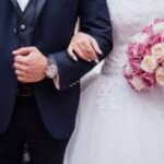 【悲報】疎遠な友達に結婚式パーティーに誘われたんやが