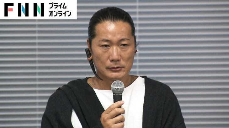 動画キャンドルジュン氏の緊急会見右耳のアクセサリーが気になりすぎて集中できない