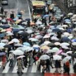 【動画】東京さん、台風の影響で都内各駅が雨漏りで最悪の事態に