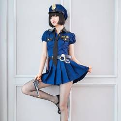 【緊急画像】海外女コスプレイヤーさん、スタイルの良さで日本人を圧倒してしまう