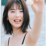 【悲報画像】浜辺美波さんを抱いた俳優、抱き心地を正直に答えてしまう